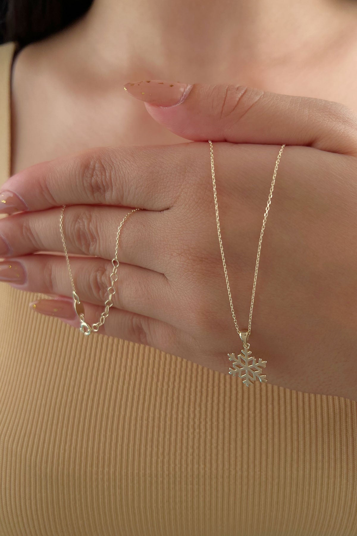 14ct Gold Snowflake Necklace