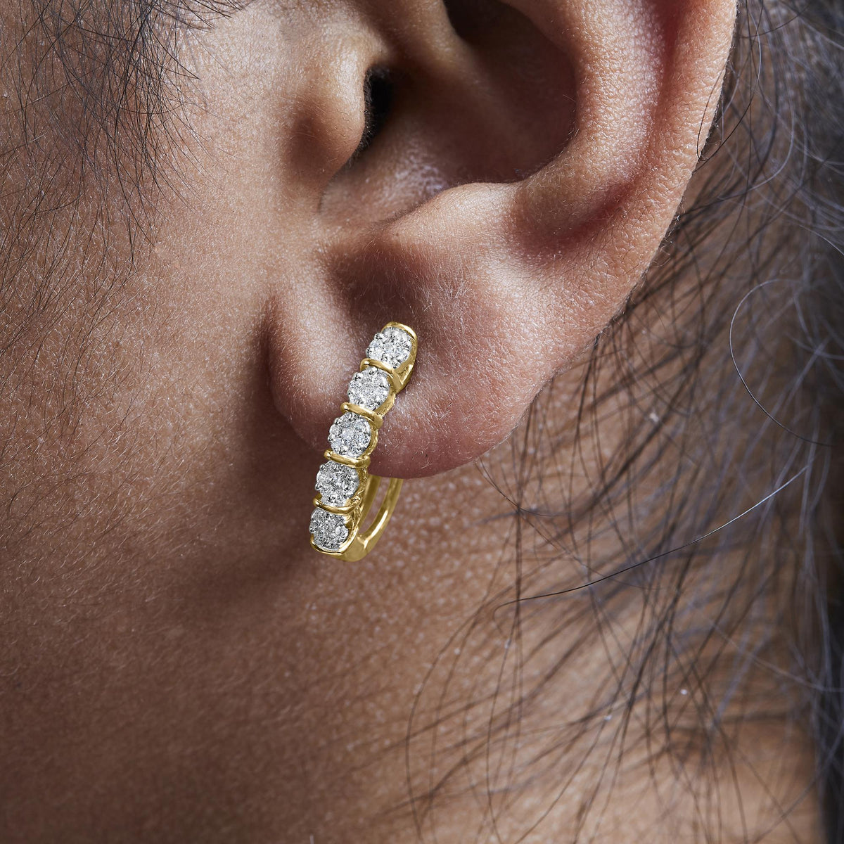 14k Yellow Gold 1/2 Cttw Diamond Cluster Hoop Earrings (H-I Color, SI2-I1 Clarity)